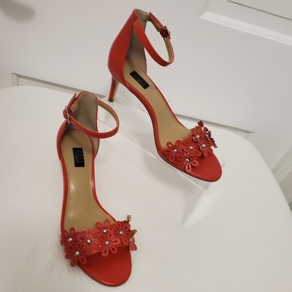 EUC G.I.L.I New York Red Floral Gliona Ankle Strap Heel Sandals Size 6, chic - Picture 1 of 9